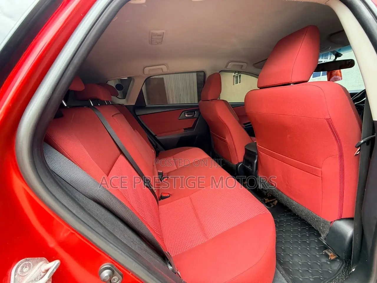 Toyota Auris 2014 Red