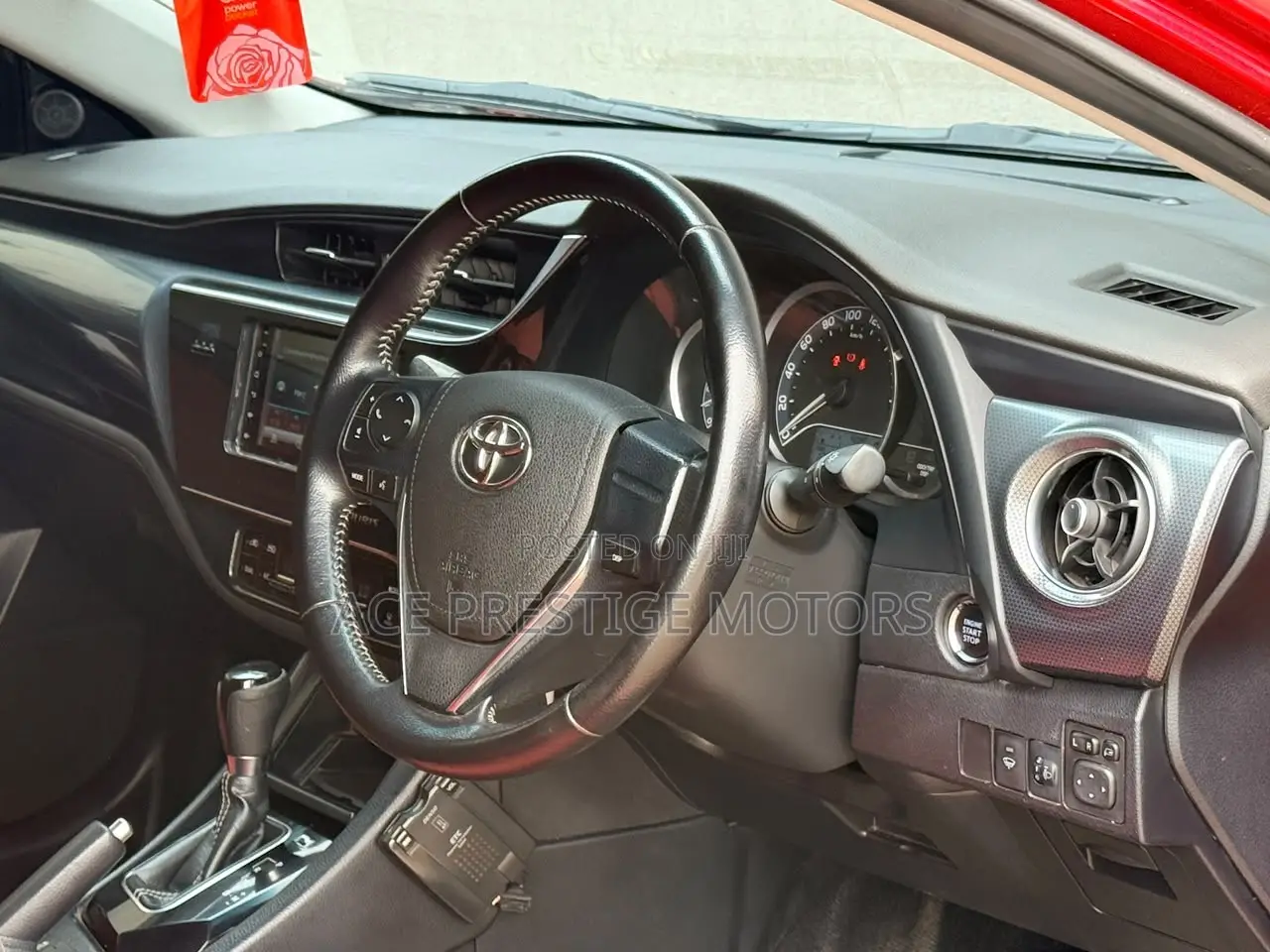 Toyota Auris 2014 Red