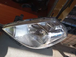 Nissan Tiida Headlight