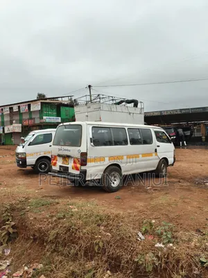 Toyota HiAce 2003 White