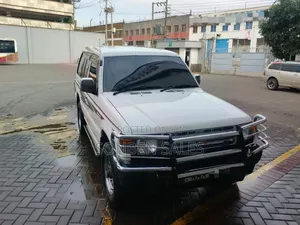 Mitsubishi Pajero 2008 White