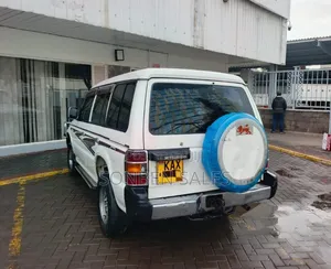 Mitsubishi Pajero 2008 White