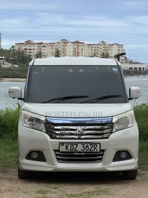 Mitsubishi Delica 2019 White