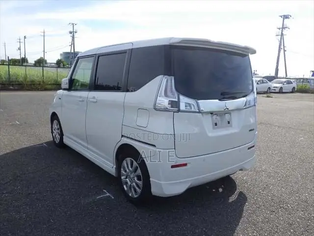 Mitsubishi Delica 2019 White