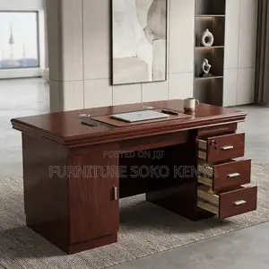 Office Desks:1400mm Mahogany Finish Executive Office Desk