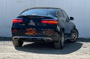 Mercedes-Benz 200 2019 Black