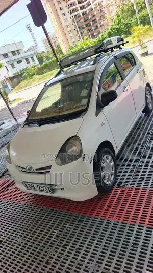 Daihatsu Mira 2013 White