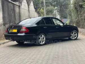 Mercedes-Benz E320 2004 Black