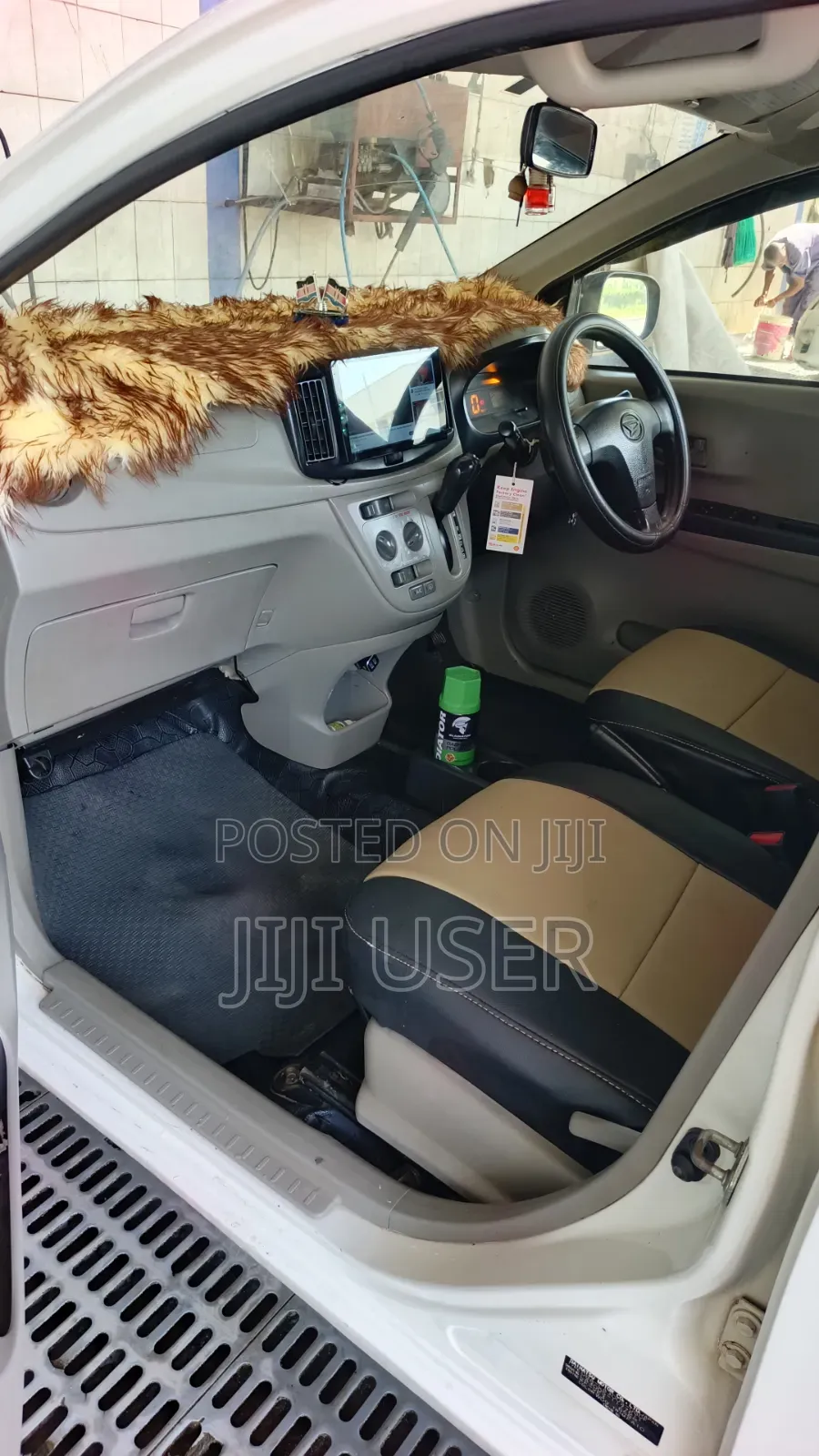 Daihatsu Mira 2013 White