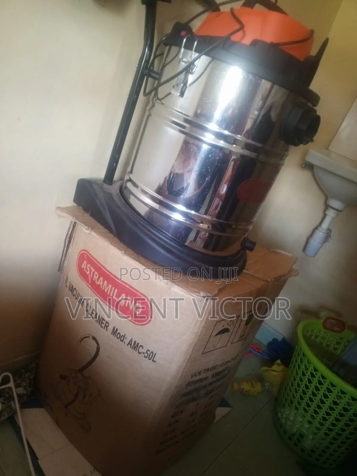 Wet and Dry Vacuum Cleaner