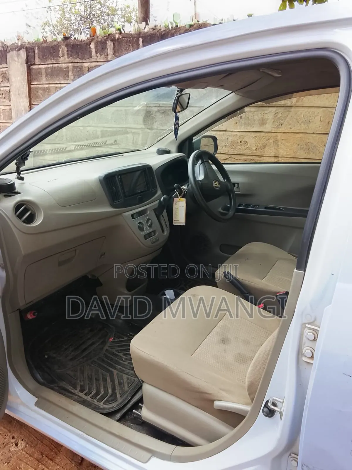 Daihatsu Move Conte 2012 Blue