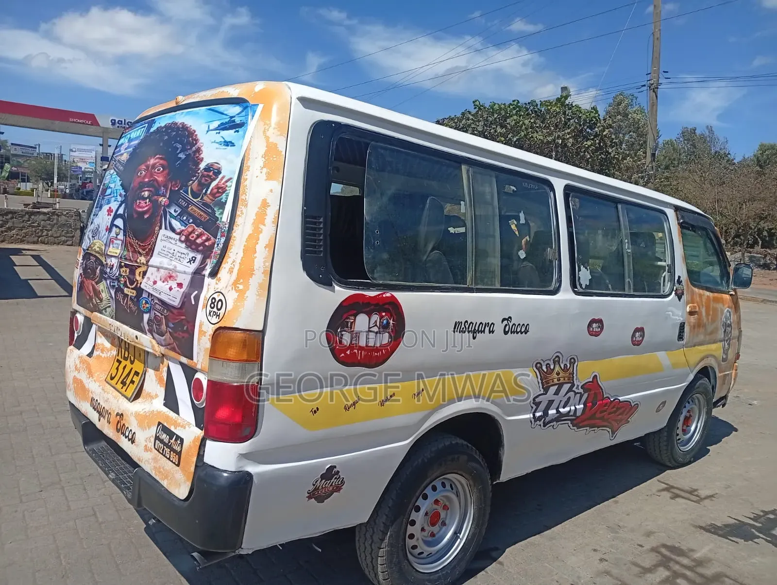 Toyota HiAce 2002 White