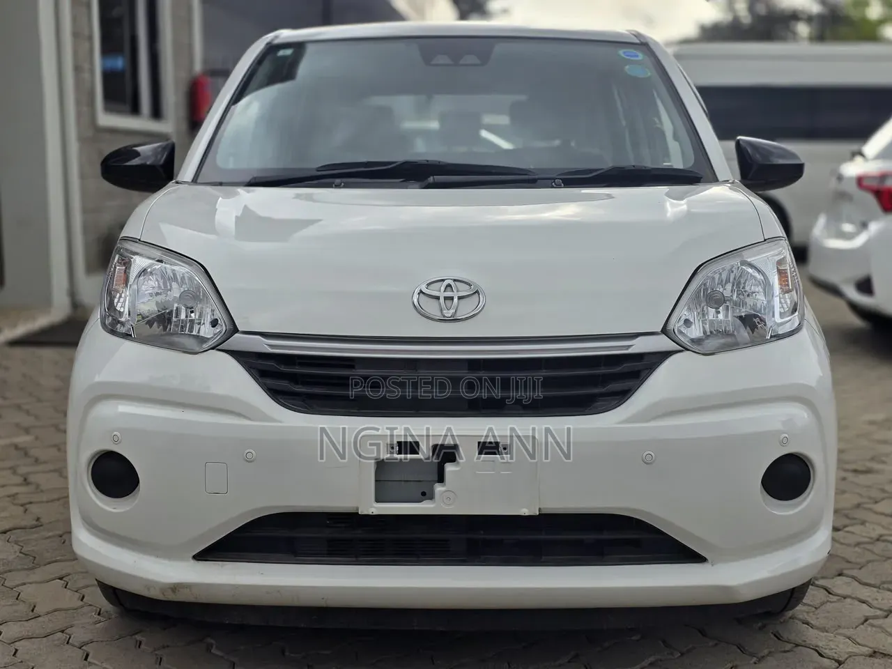 Toyota Passo 2019 White