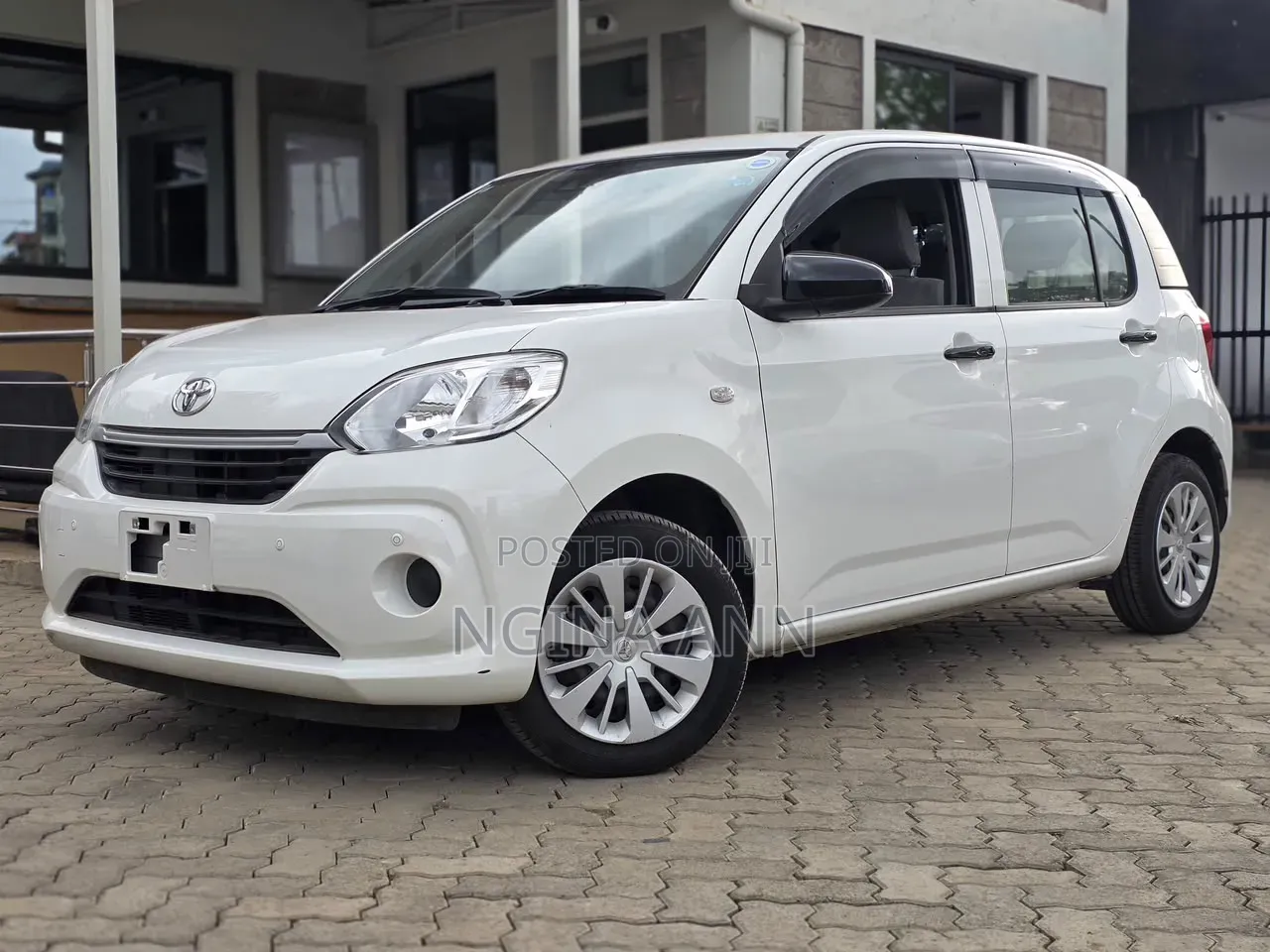 Toyota Passo 2019 White