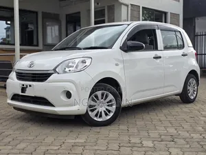 Toyota Passo 2019 White