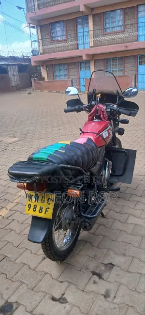 Honda 2022 Red
