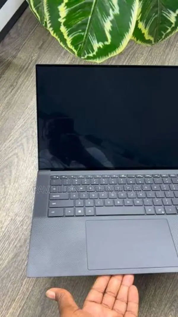 Laptop Dell Precision 5560 16GB Intel Core i9 SSD 512GB