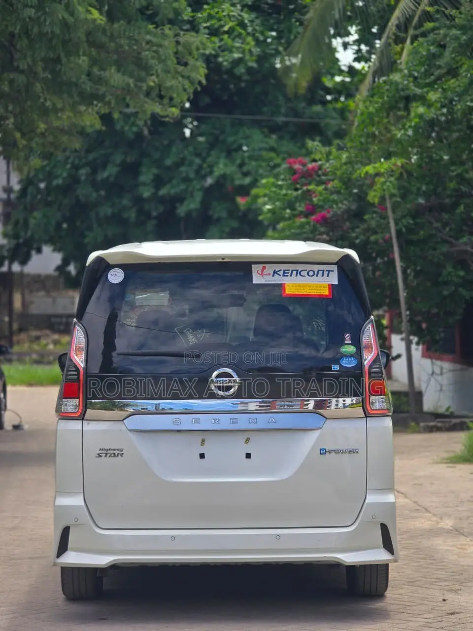 Nissan Serena 2019 White
