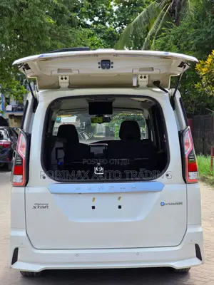 Nissan Serena 2019 White