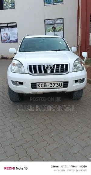 Toyota Land Cruiser 2007 White