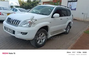 Toyota Land Cruiser 2007 White