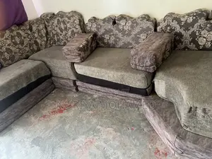Selling Arabian Seating