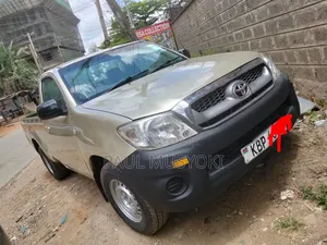 Toyota Hilux 2010 Silver