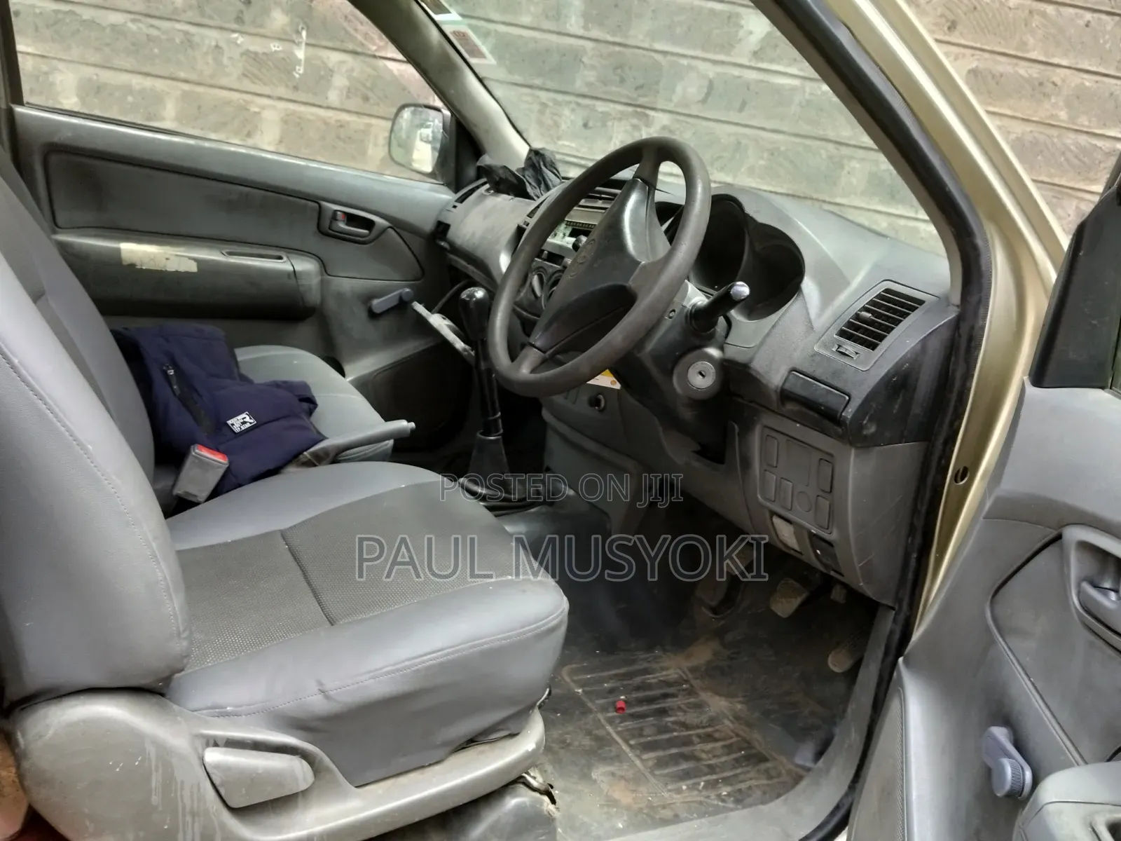 Toyota Hilux 2010 Silver
