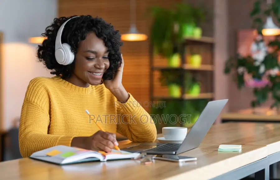 Remote Business Professional (LADY)