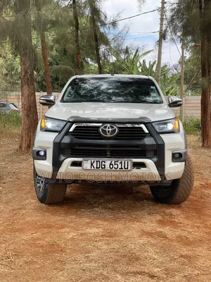 Toyota Hilux 2015 White