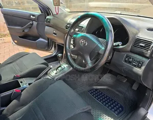 Toyota Avensis 2006 Silver
