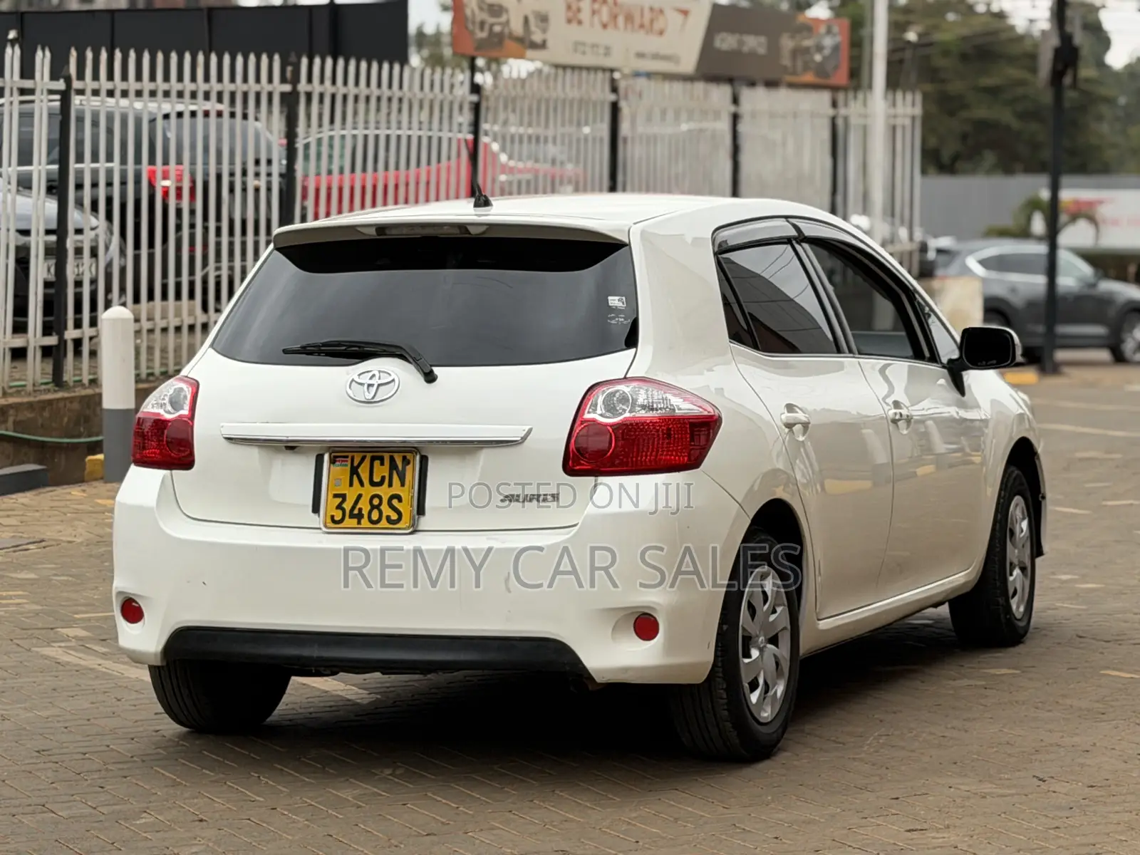 Toyota Auris 2010 White