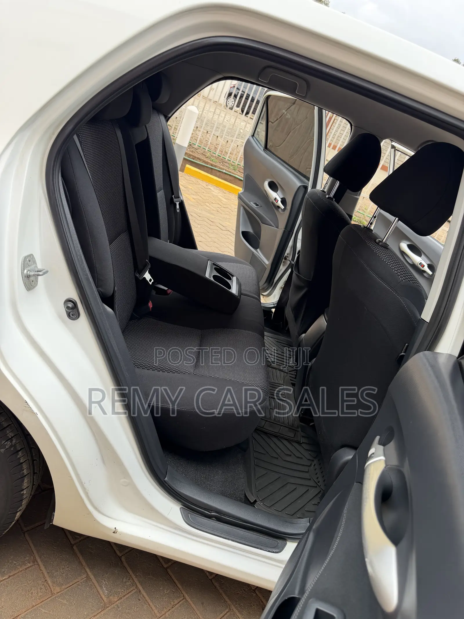 Toyota Auris 2010 White