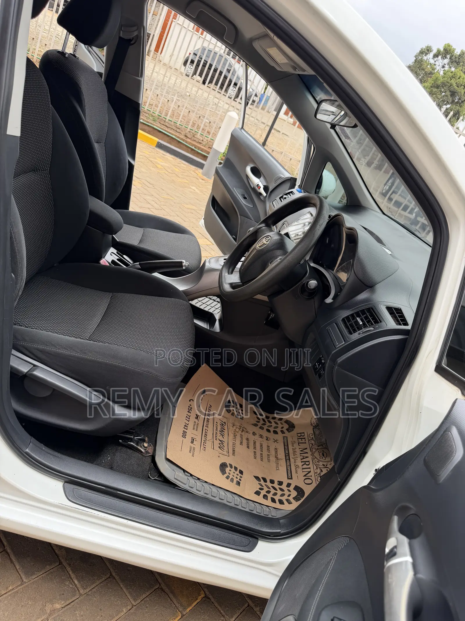 Toyota Auris 2010 White