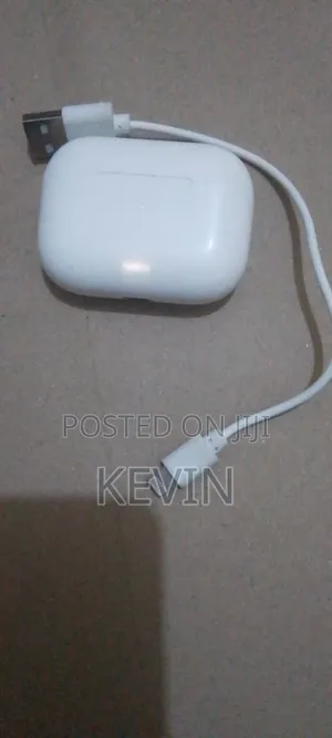 White Ear Pods