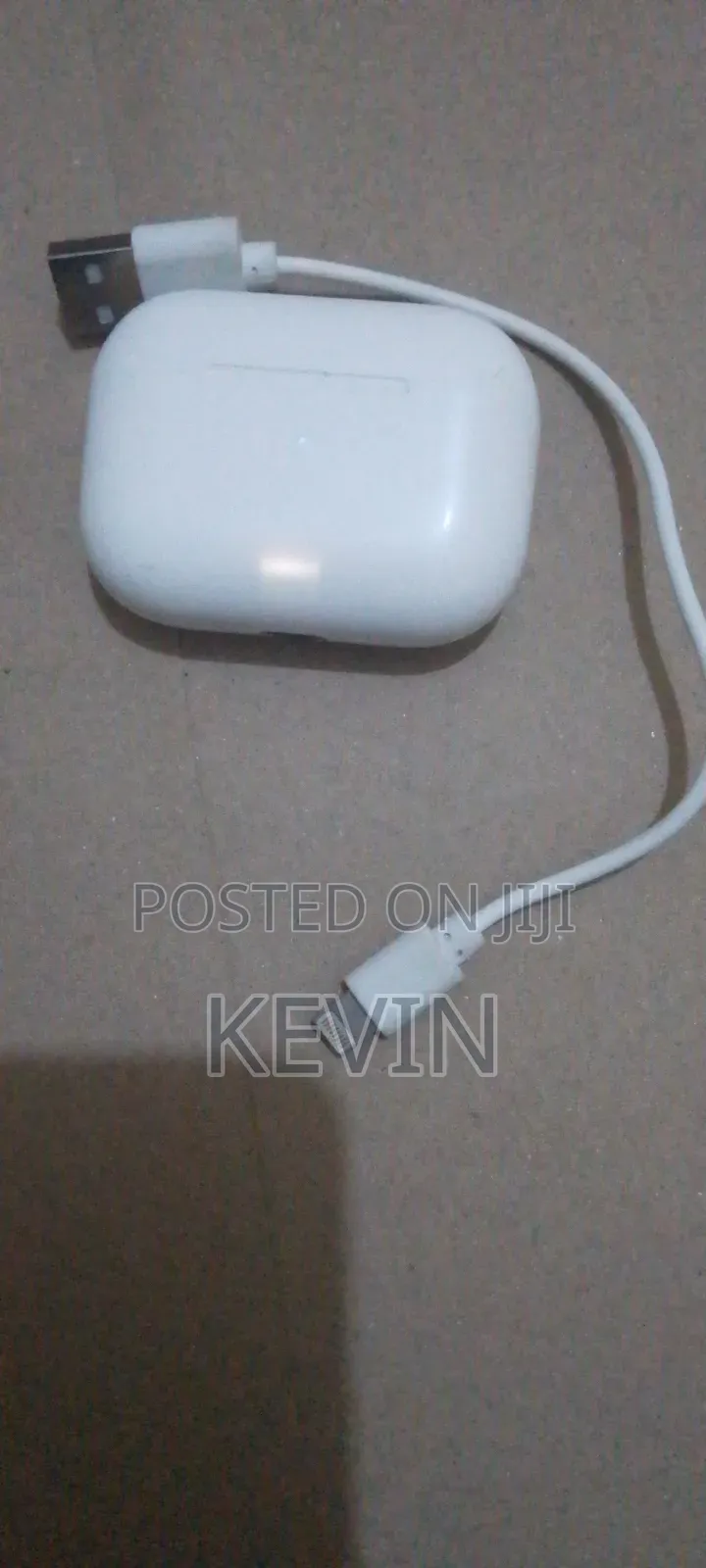 White Ear Pods