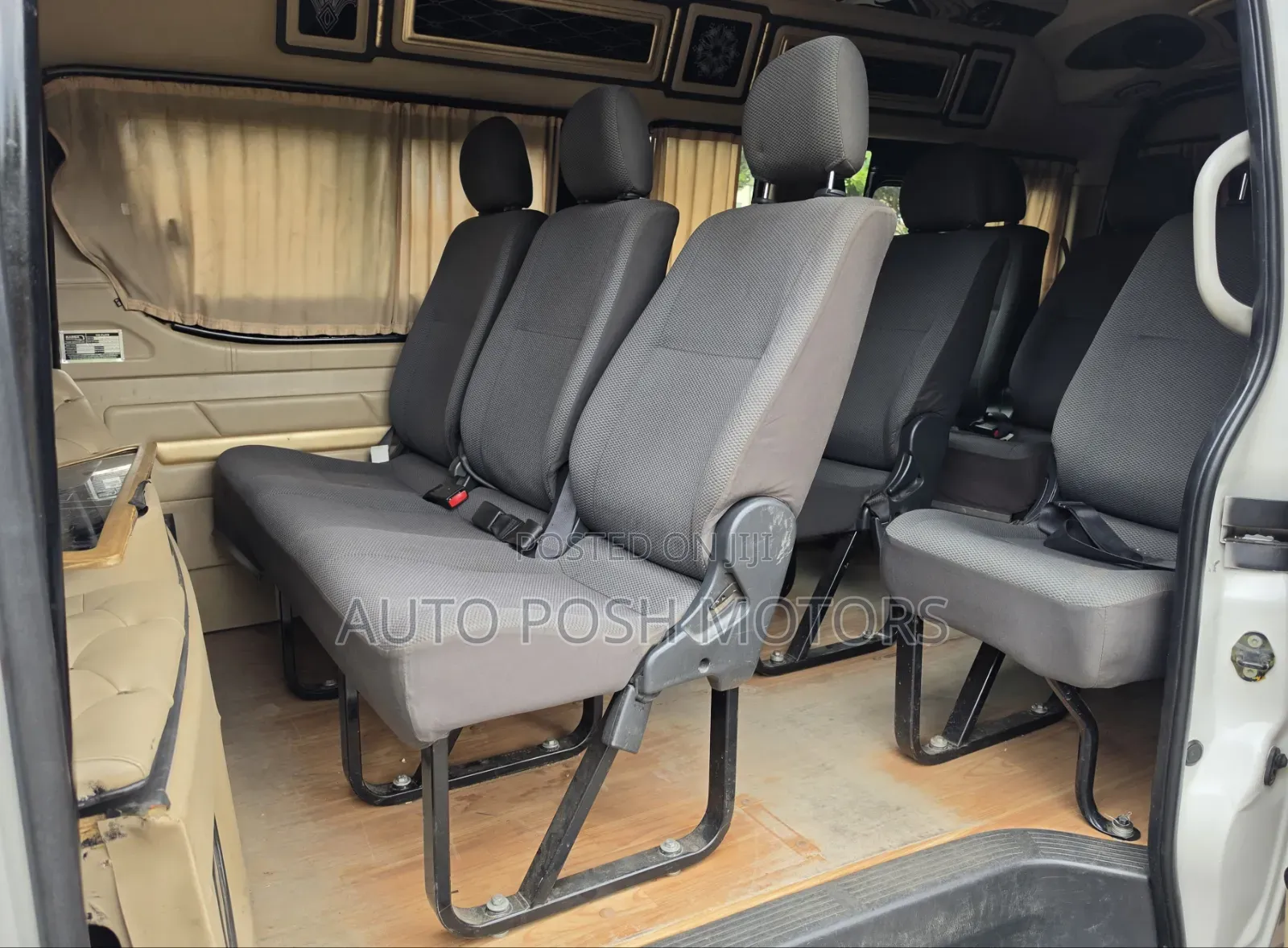 Toyota HiAce 2018 White