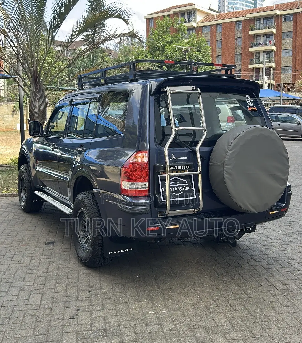 Mitsubishi Pajero 2004 Gray