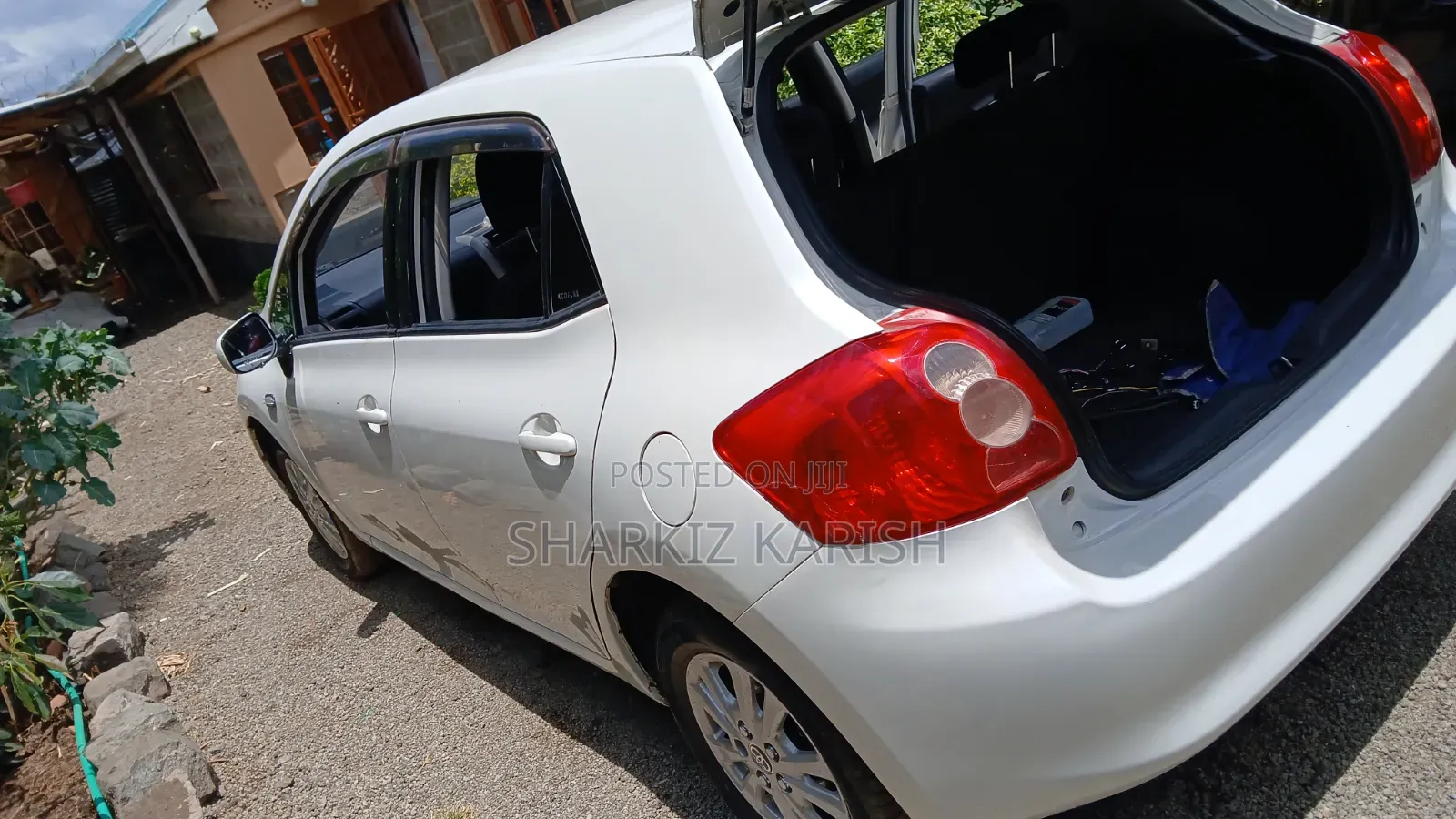 Toyota Auris 2009 White