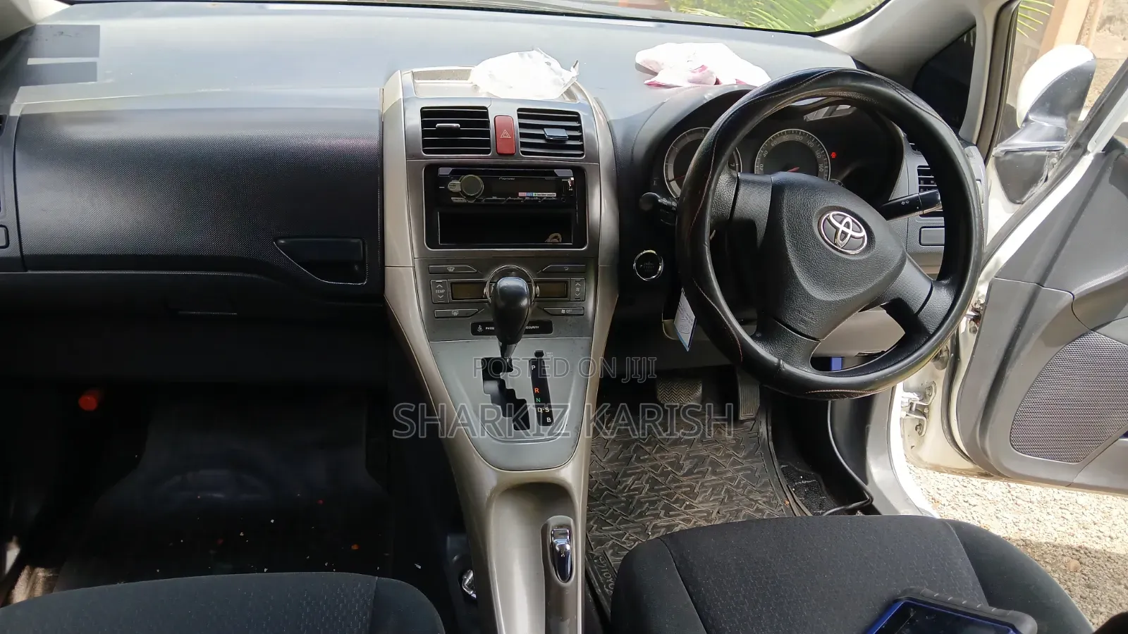 Toyota Auris 2009 White