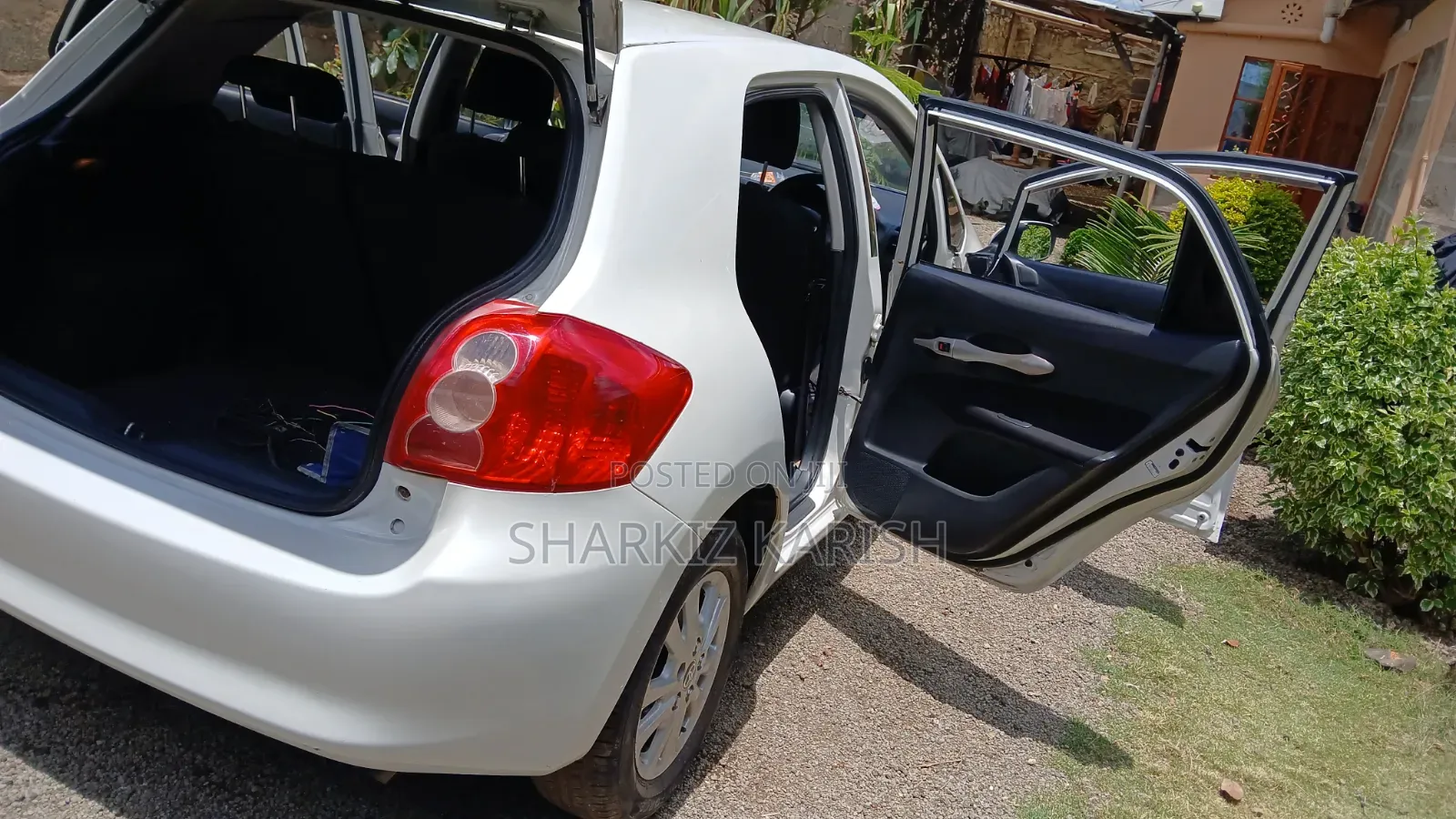 Toyota Auris 2009 White