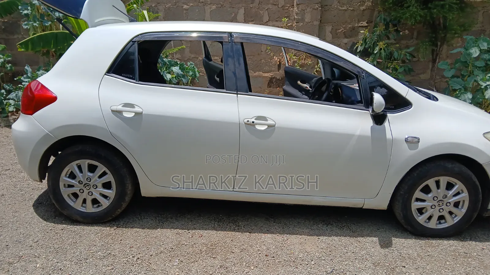 Toyota Auris 2009 White