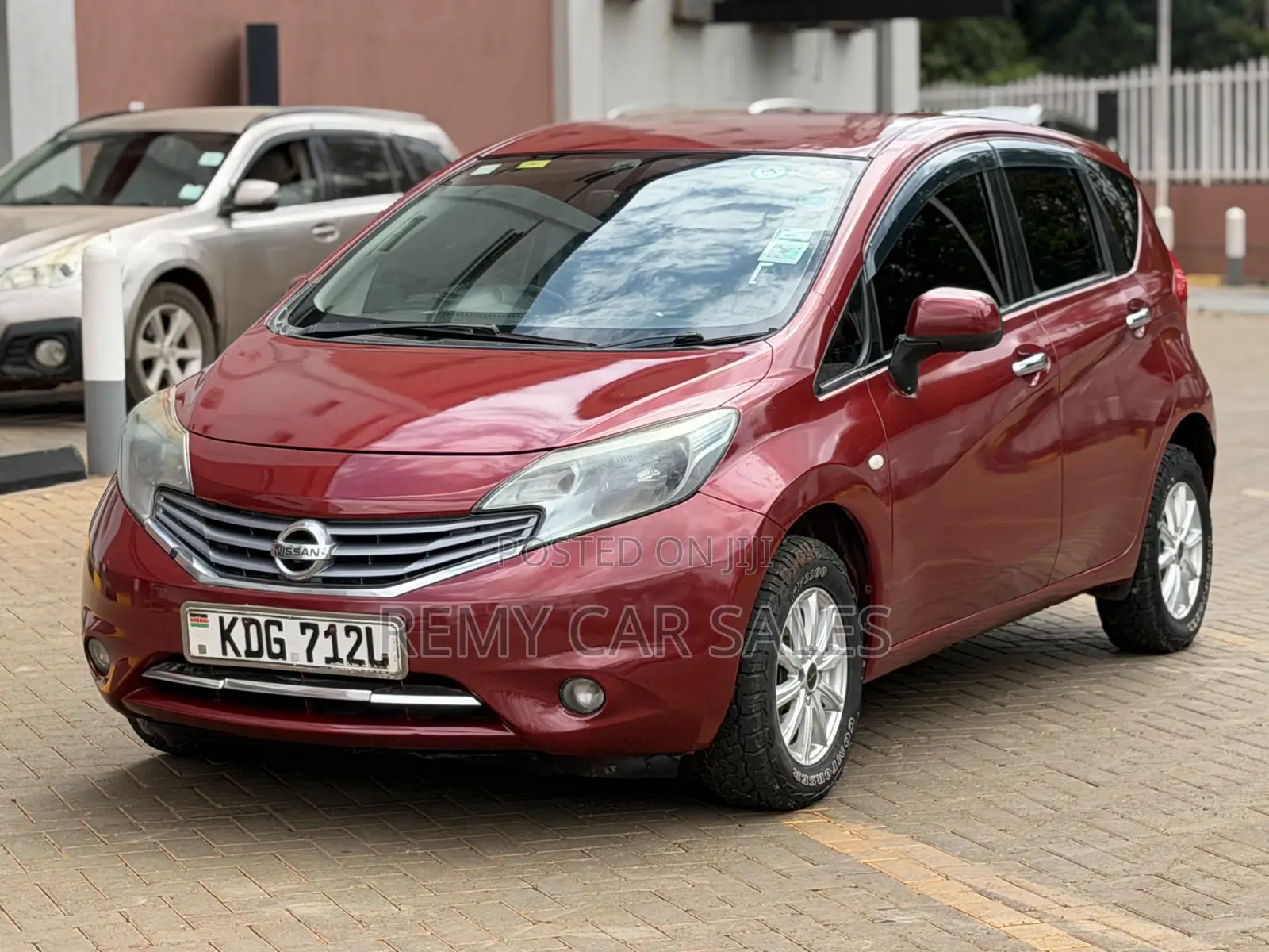 Nissan Note 2015 Maroon
