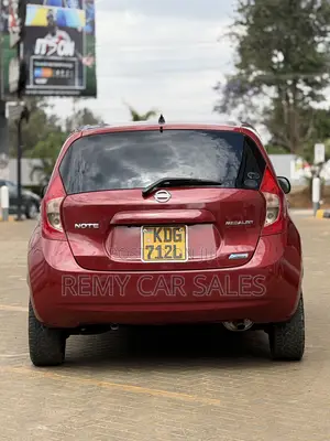 Nissan Note 2015 Maroon