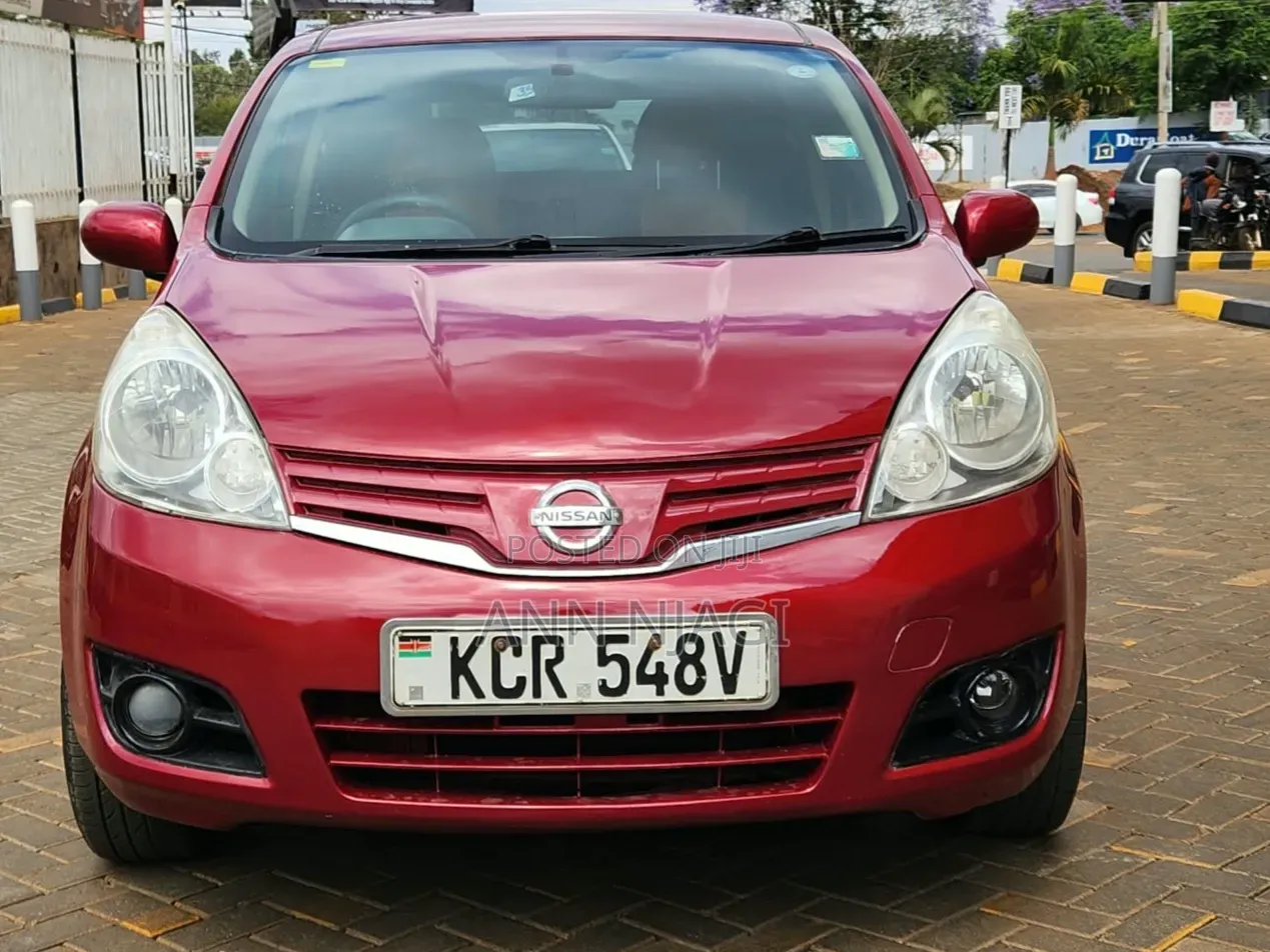 Nissan Note 2011 Red