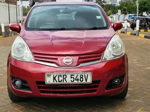 Nissan Note 2011 Red