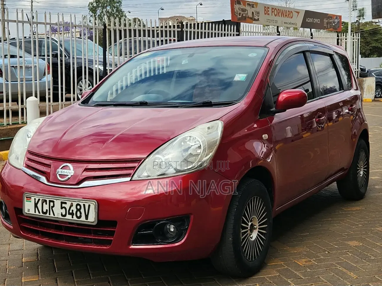 Nissan Note 2011 Red