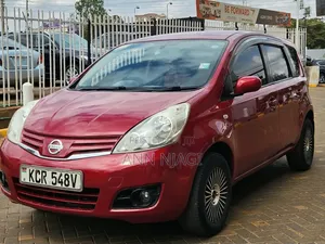 Nissan Note 2011 Red