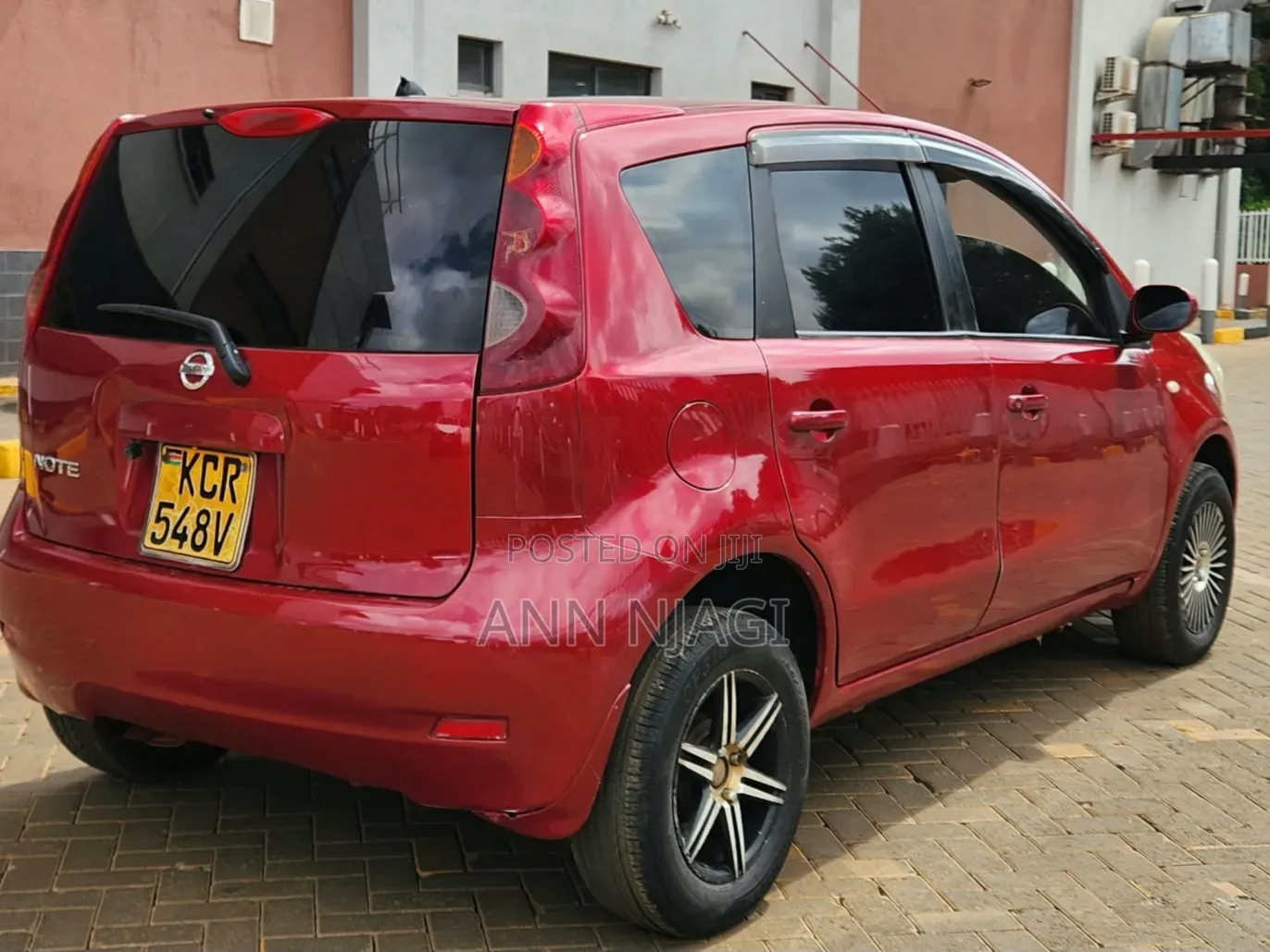 Nissan Note 2011 Red