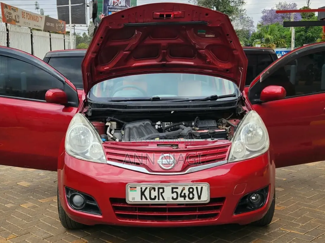 Nissan Note 2011 Red